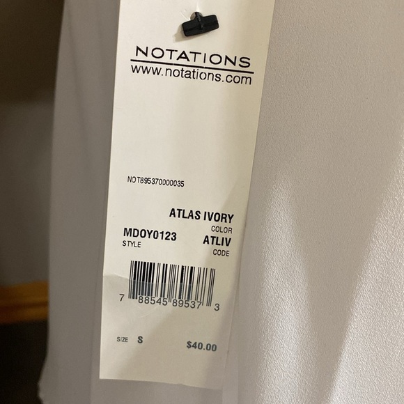 Notations white tiered Flowy tank top with necklace size small - Picture 6 of 8